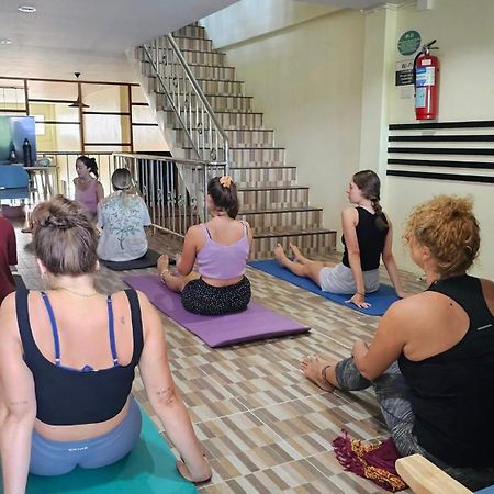 Phangan Barsay Hostel Thongsala Zewnętrze zdjęcie